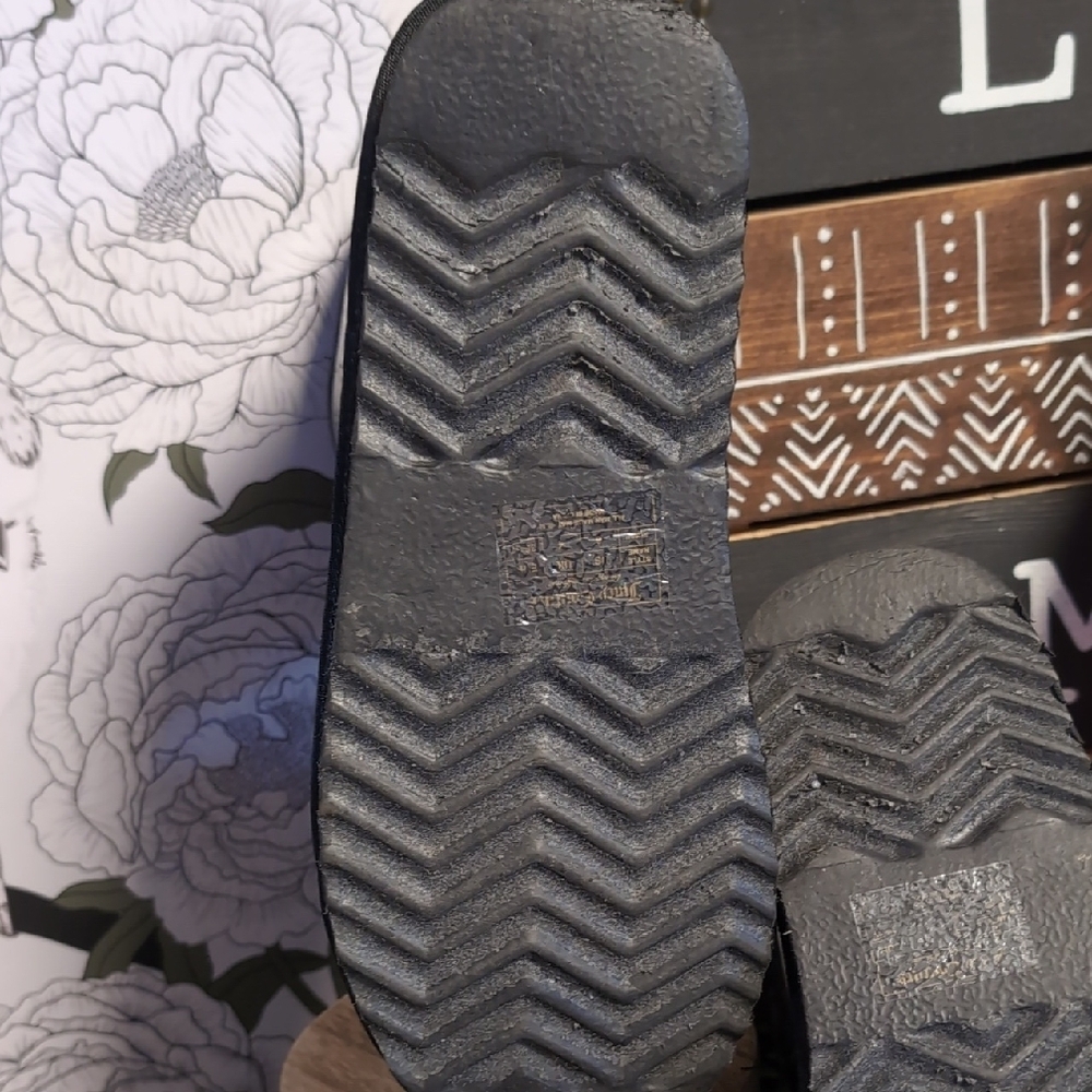 Juicy Clear Klash Furry Boots - Picture 9 of 13